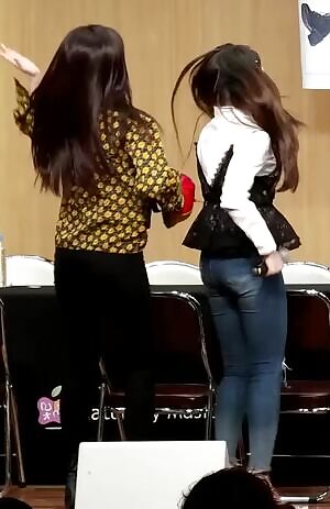 Momoland - Yeonwoo & Taeha