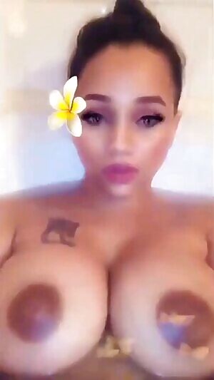 In the tub 💦