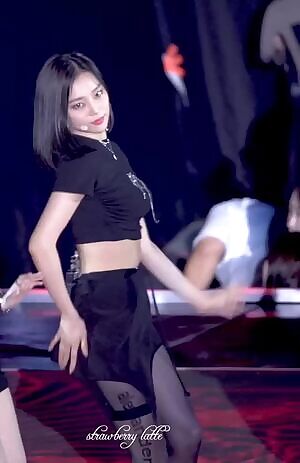 CLC - Yeeun/Elkie