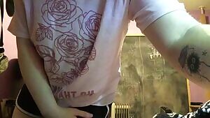 Booty wiggle and a titty drop for your Thursday ;)