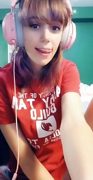 Waiting to play League like-