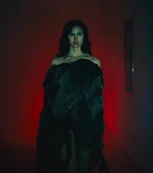 Katelyn Pearce - Full frontal plot in 'Porno'