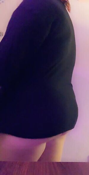 Big ole ass is heavy, shake that shit like jelly. 😛😛