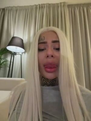Cumkiss Bimbo Bimbofication Fake Lips Kissing