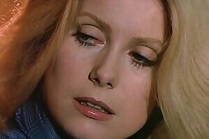 Catherine Deneuve - L'Agression