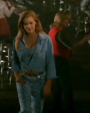 Amy Adams wants to get taken back to her place and get fucked like a cheap street whore on Valentine's Day