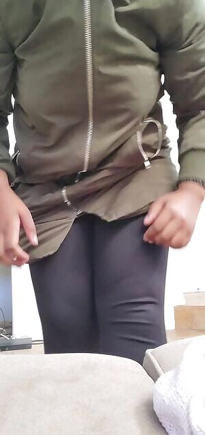 It's wednesday my dudes, so let's celebrate with a titty reveal! 😘😋