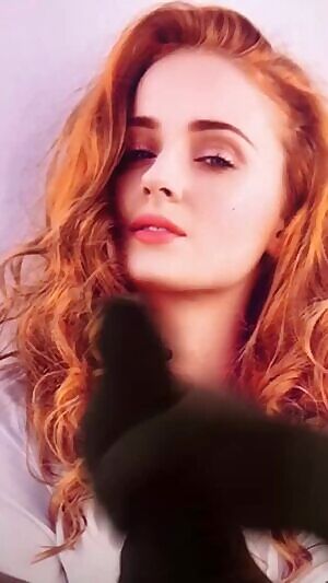 Been loving Sophie Turner a little more than usual.