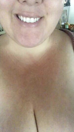 No Makeup, Messy Hair, & Glasses - Happy Titty Tuesday, Loves ;)