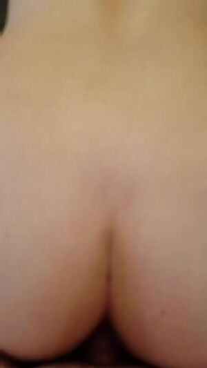 Huge load on her ass
