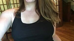 the best part about not wearing a bra 😏