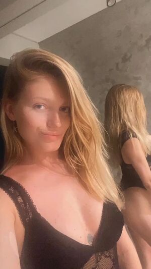 Fansly Sluts Amateur Ass Blonde Natural