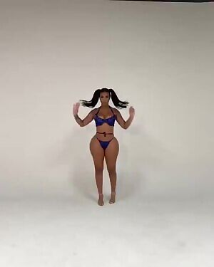 Slim Waist, Wide Hips