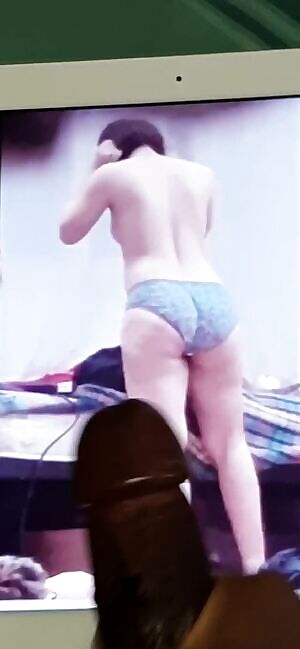 I've been edging for hours make me blow another load. Kik darkshaft77