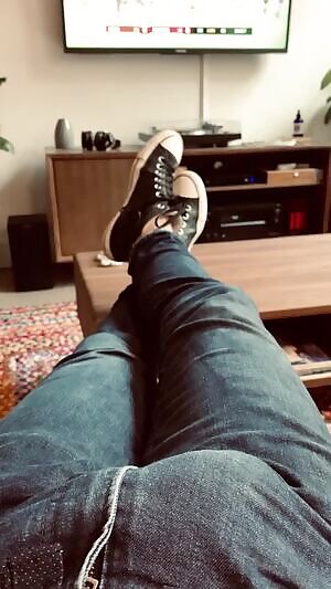 Rainy Sunday. PMs welcome.