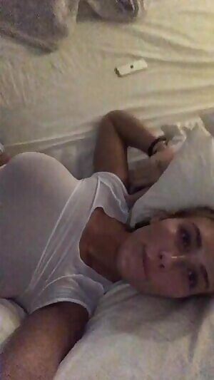 See through top🤤