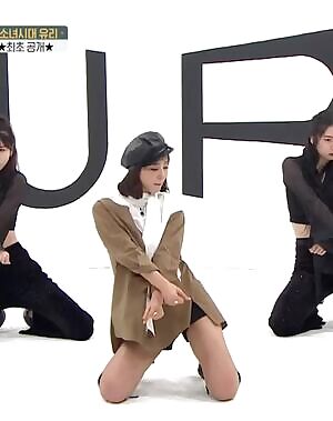 SNSD Yuri 'Into You' Sexy Dance