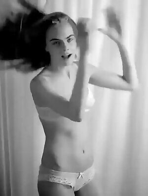 Anyone else love jerking to Cara's tight body?