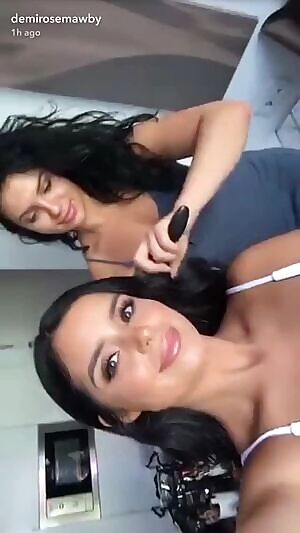 Demi cleavage