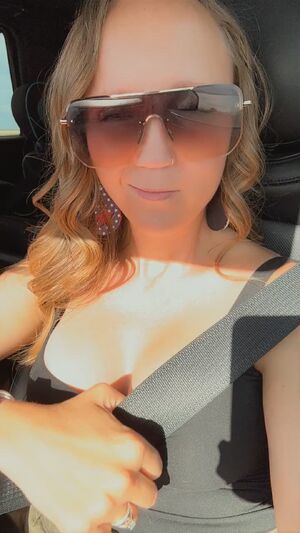 OnlyFans Creators Babe Big Tits Cute