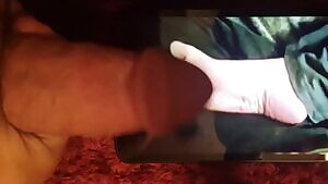 Tracy's Big Feet Get a Tribute 2