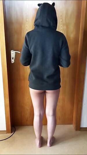 I hope you like my cute little butt dance 😘