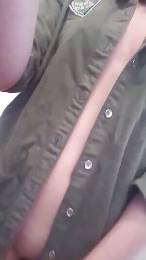 5 eet and love being tossed around