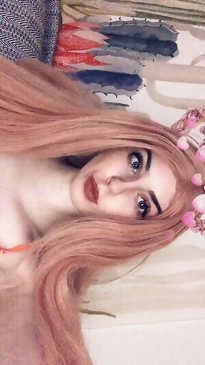 Come play with a petite college girl! Vanilla or domme, friendly! //