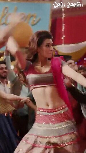 Kriti Sanon and her navel....perfect fap material