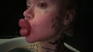 Fake Lips Amateur Bimbo Bimbofication Cute