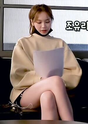 IZ*ONE - Chaewon