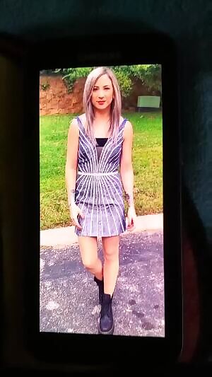 Sexy singer/drummer Jen Ledger