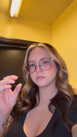 Mommydoms Findom Goddess SnowBunnies