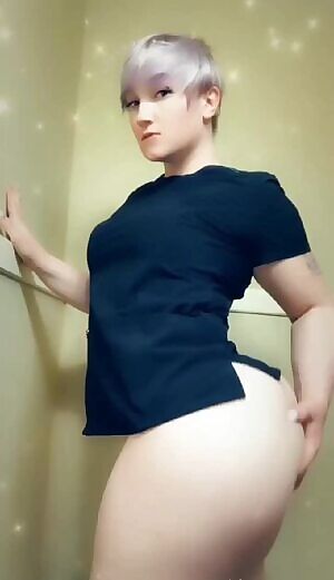 Thick body cute face model