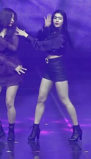 IZONE - Eunbi from 181029