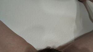 Girls Peeing/Pissing💦 Fansly Golden Shower Hairy Pussy
