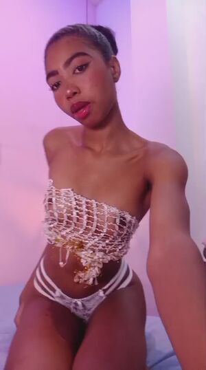Amateur Cute Ebony NSFW Pussy
