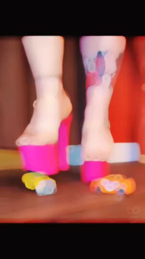 Pretty Toes Crush Feet Giantess High Heels