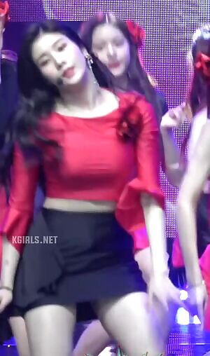 IZ*ONE- Eunbi throwback