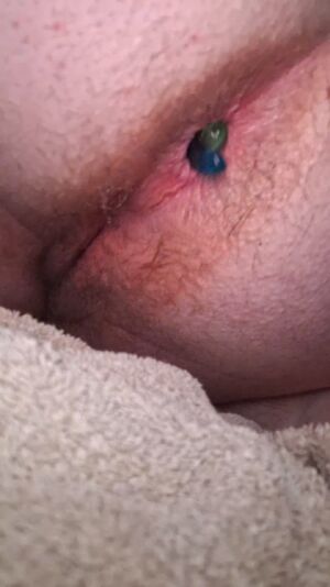 Food Play Anal Object Insertion