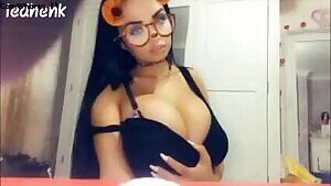 Juicy Tits