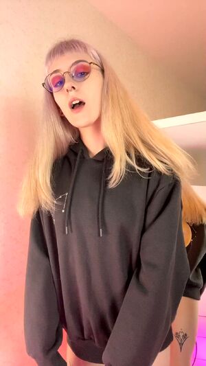 Double Handjob (MMF) Blonde Cute Deepthroat