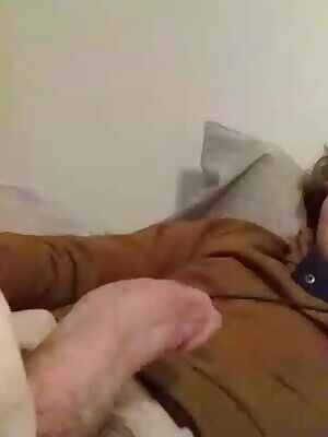 I don't want to make a title, here's a gif of me stroking my cock. Pm's welcome.