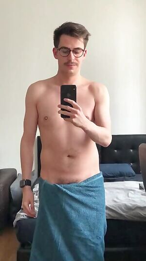 I tried a slomo GIF. Hope you enjoy it.