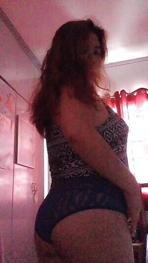 It's too hot or clothes 🌞