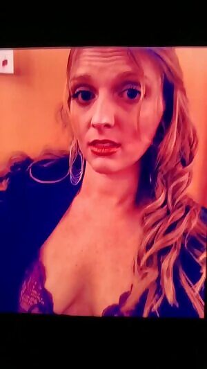 That clevage makes me lose my load