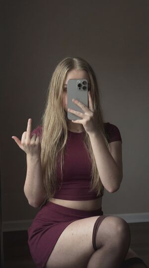 Feminizing Hypnosis Amateur Femboy Handjob Middle finger