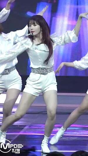 IZ*ONE - Eunbi