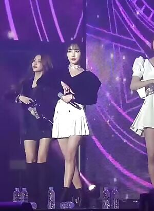 Gfriend Yuju's perfect thighs