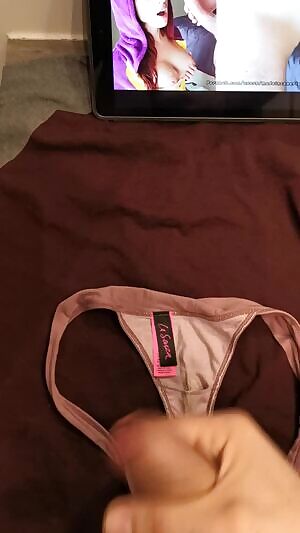 Cumming on her panties